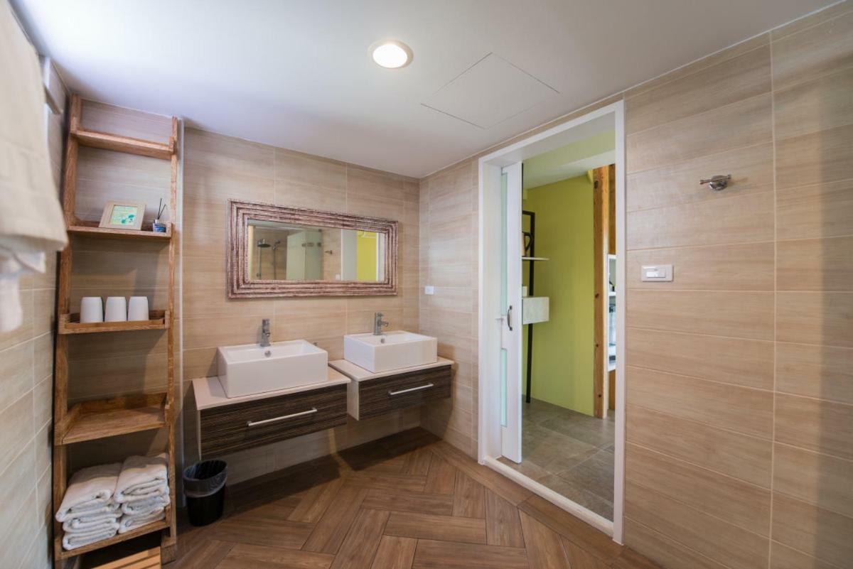 Outline B&B Hsziaoliucsiu Kültér fotó
